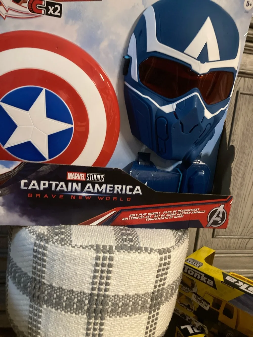 MARBLE Captain America Kids Role-Play Mask and Shield Set - Blue & Red